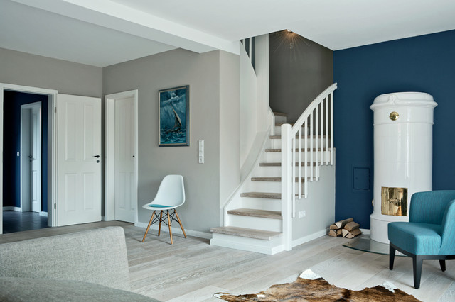 FLD &ndash; Neubau eines Stadthauses beach-style-staircase