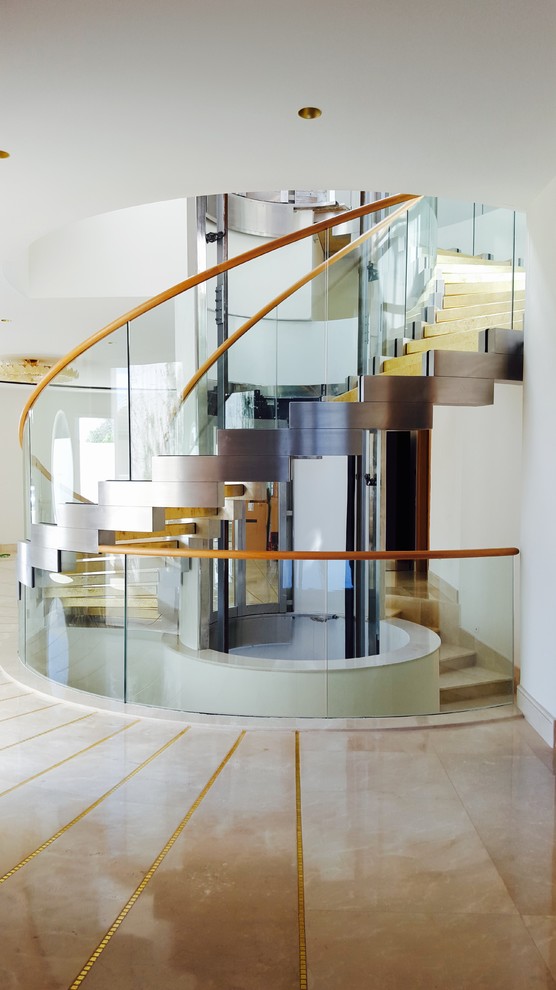 Gewendeltes, Großes Modernes Treppengeländer Glas in München