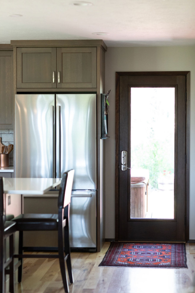 Kitchen - rustic kitchen idea in Seattle