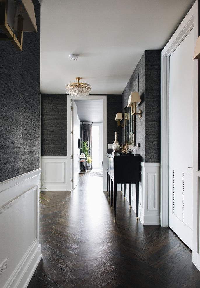 Transitional home design photo in Chicago