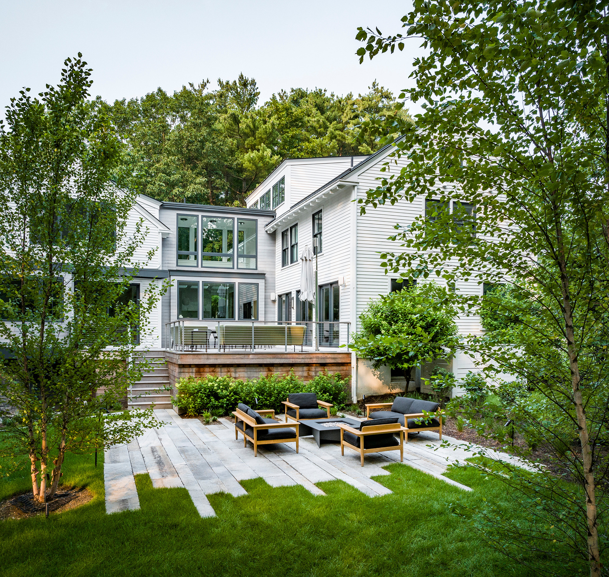 14 Patios With Inviting Style and Creative Design Details, image size:2066x1956