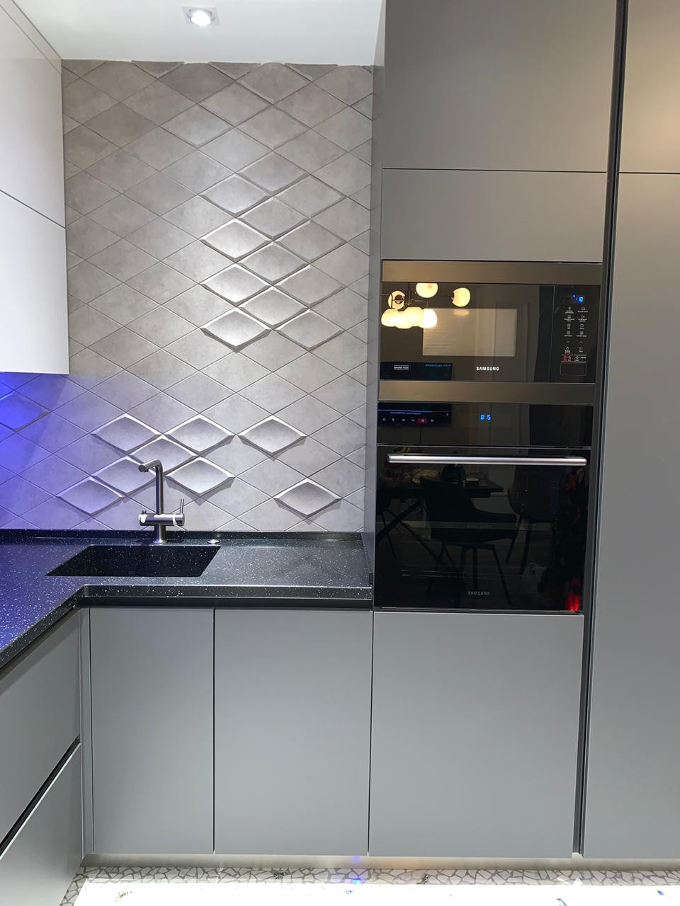 Кухня в современном стиле