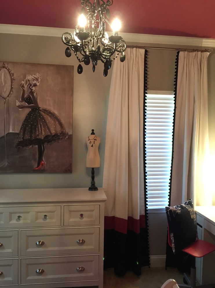 Inspiration for a mid-sized eclectic guest bedroom in Atlanta with grey walls and no fireplace.