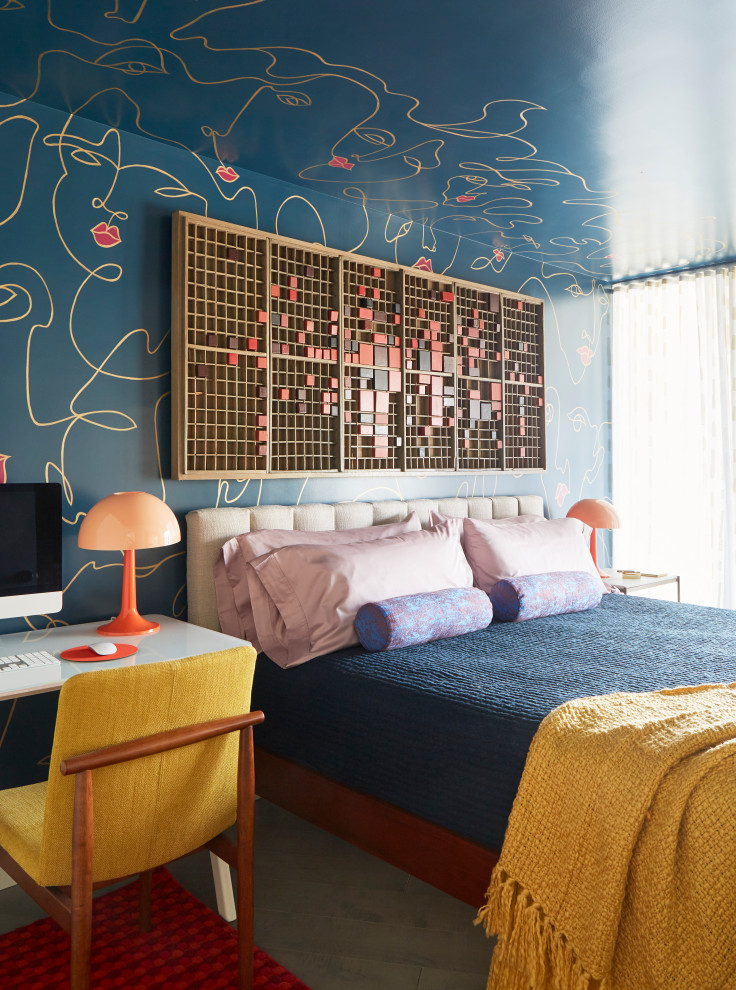 Mid-century modern bedroom photo in Chicago