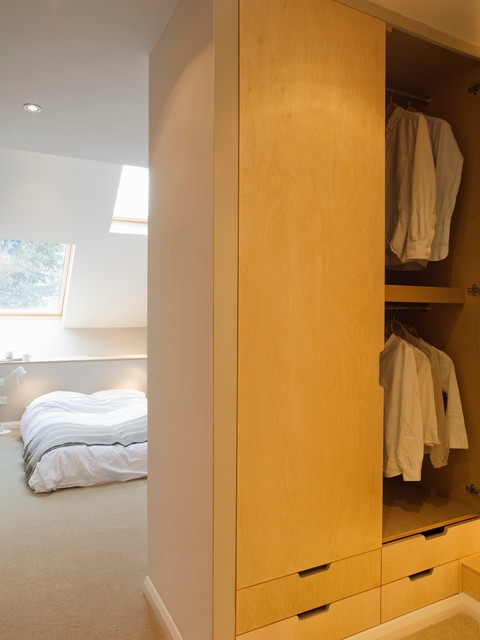 Slim House, London contemporary-wardrobe