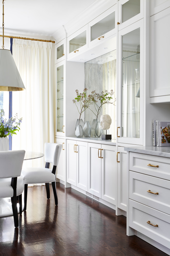 Example of a transitional kitchen design in Toronto