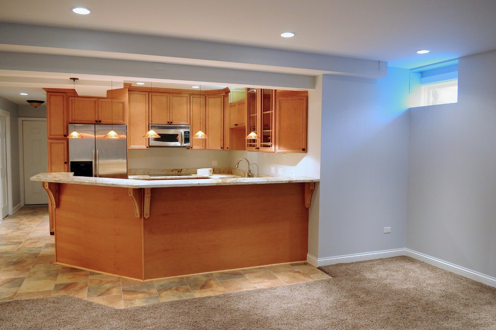 Kitchen - transitional kitchen idea in Chicago