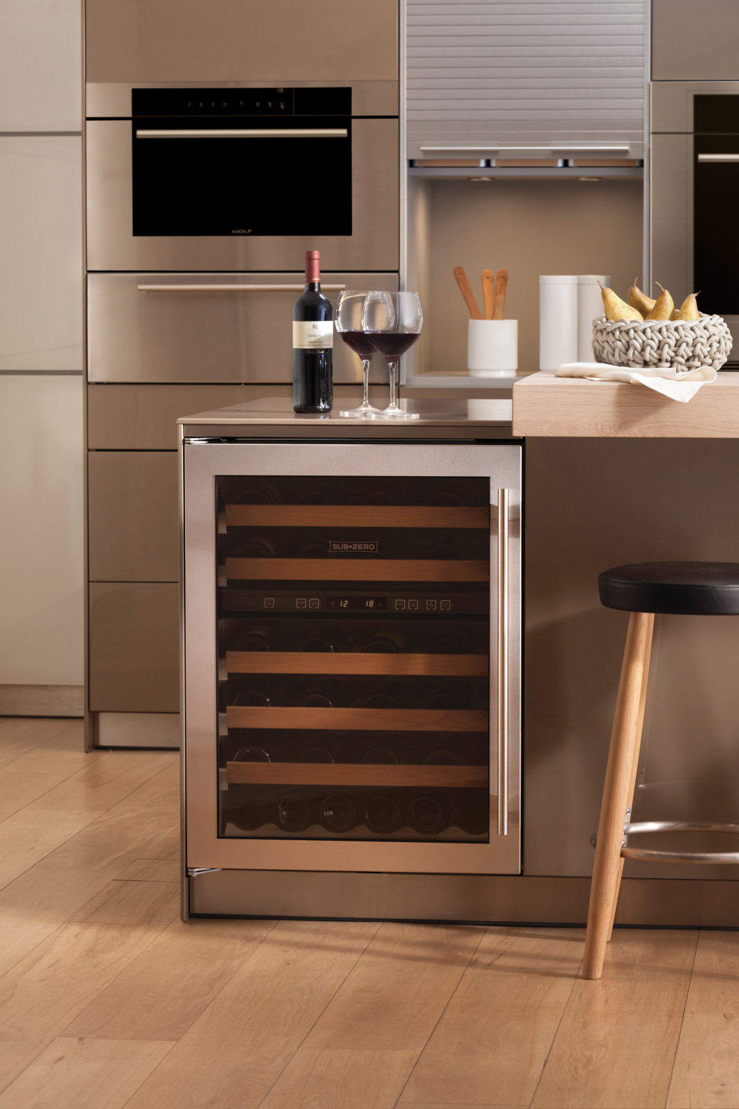 Винные шкафы в интерьере