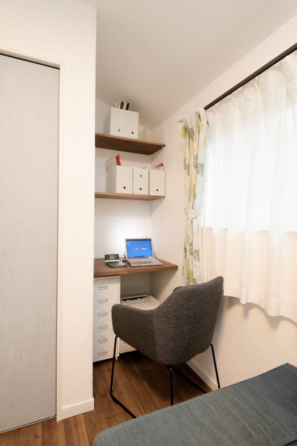 ゆとりのある土間収納がある家 japanisch-modern-schlafzimmer