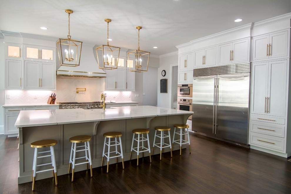 Kitchen - transitional kitchen idea in Charlotte