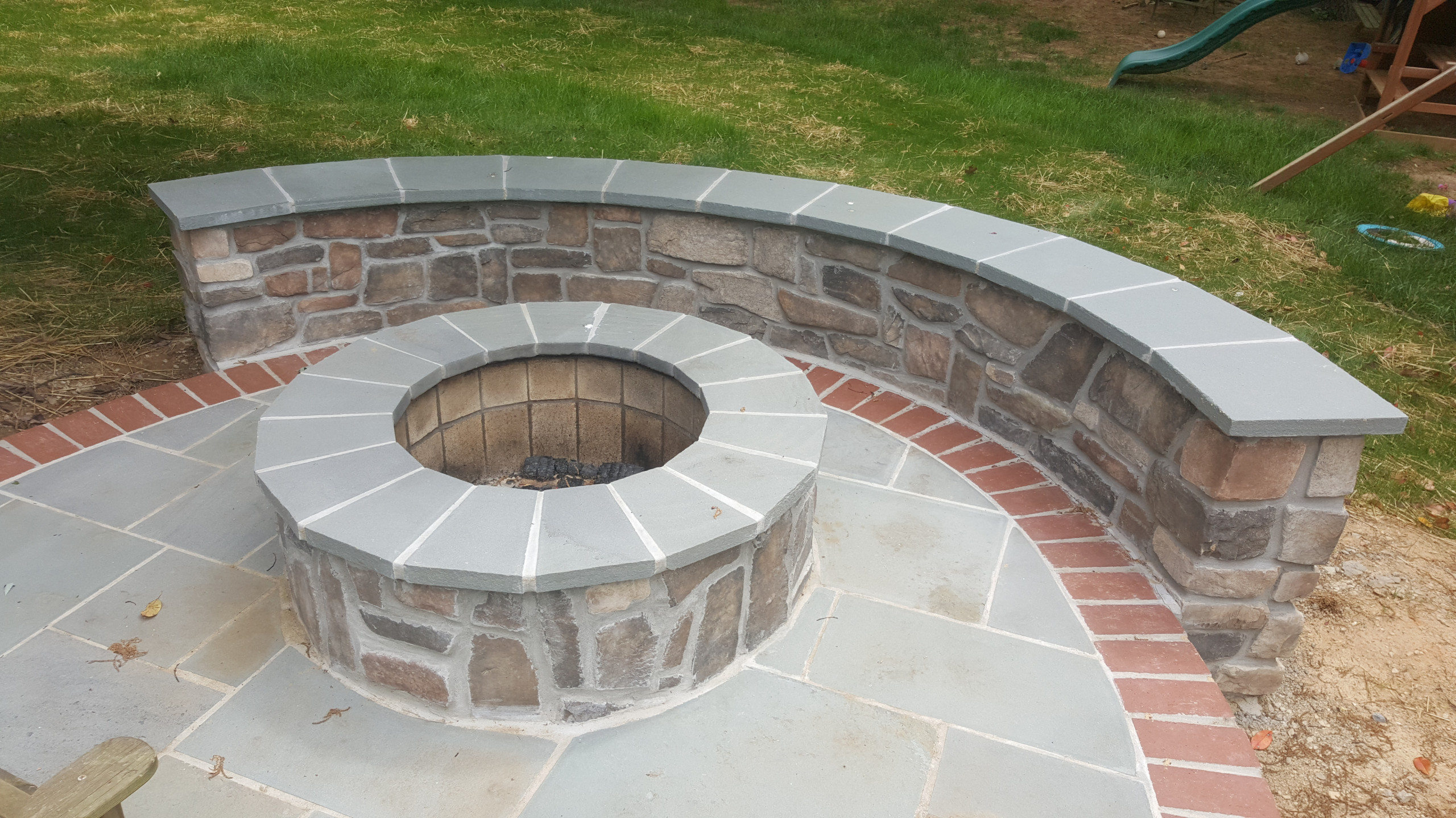 fire pit/ patio/ screened in deck