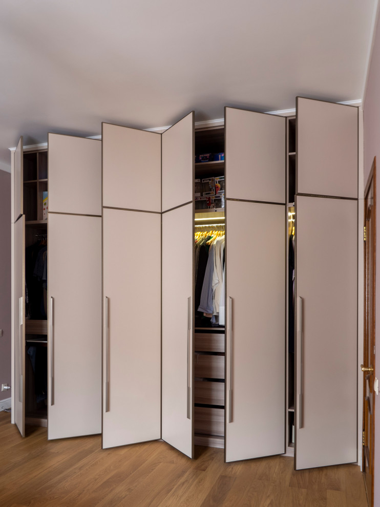 Стильный шкаф в спальню