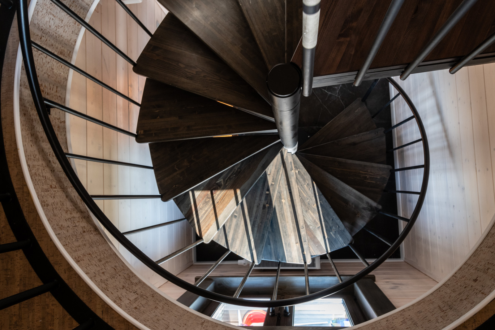 Лестница на мансарду.