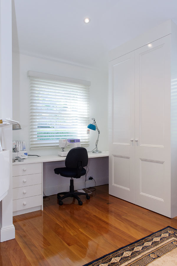Inspiration for a transitional home office in Sydney.