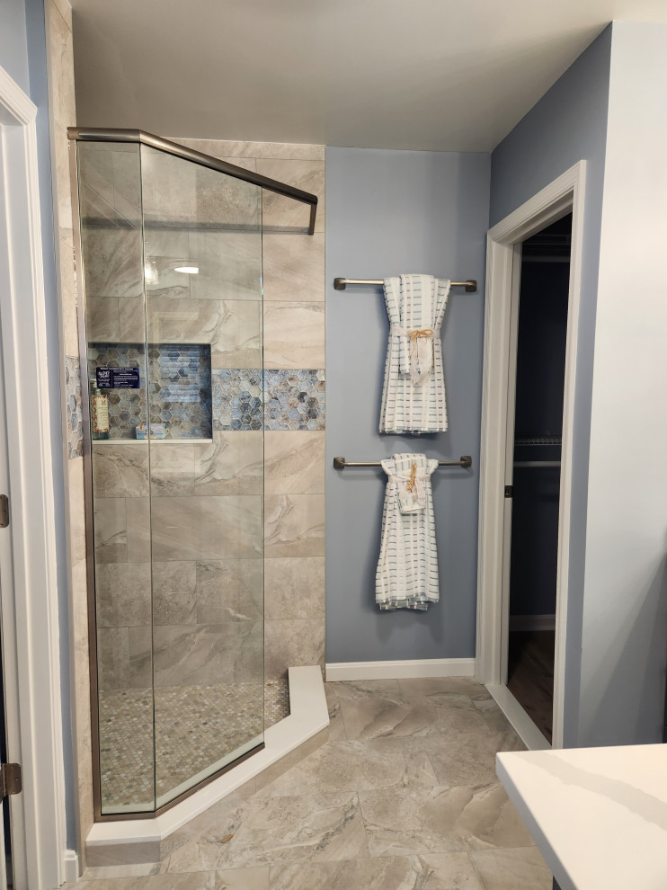 Home design - transitional home design idea