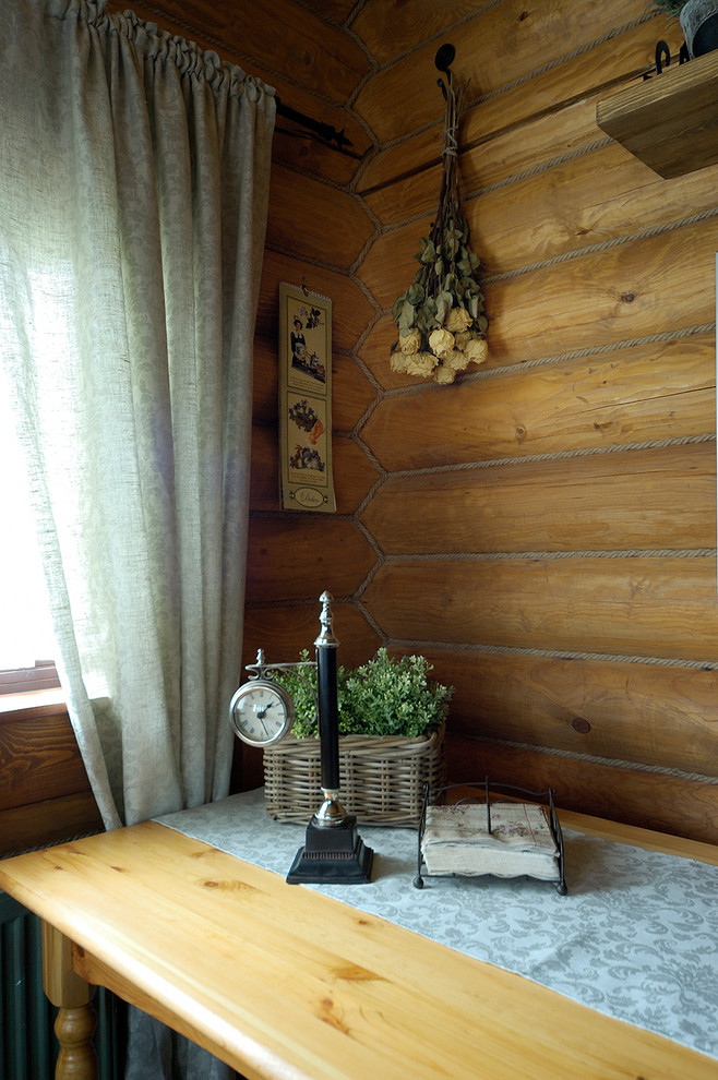 Интерьер бани из бревна