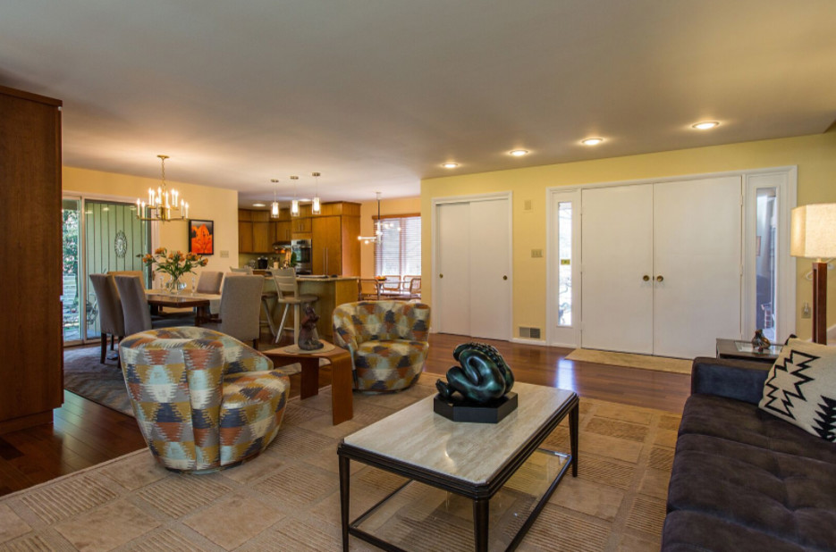 Home design - transitional home design idea