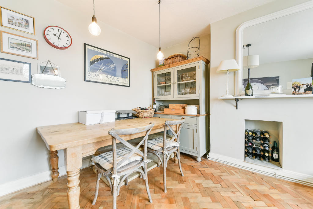 1920's Mansion Block Apartment Putney London
