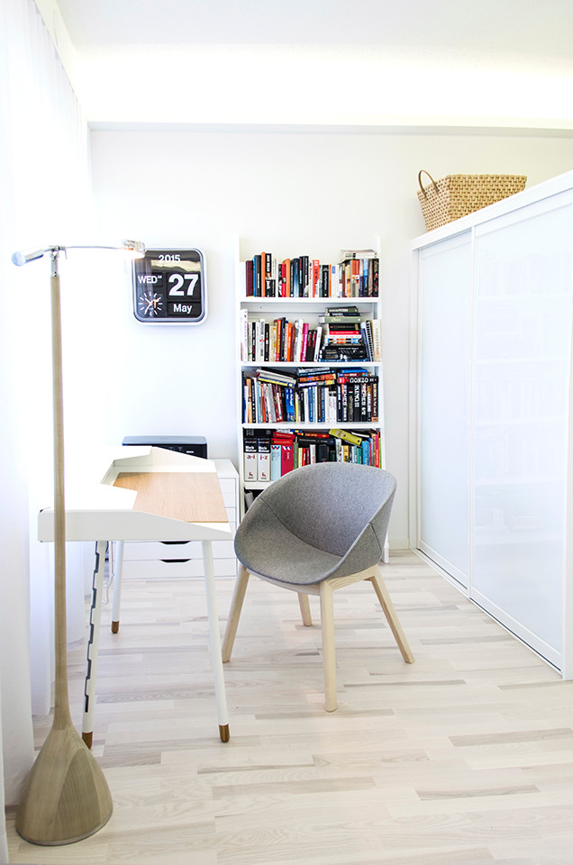 Свежая идея для дизайна: кабинет - отличное фото интерьера