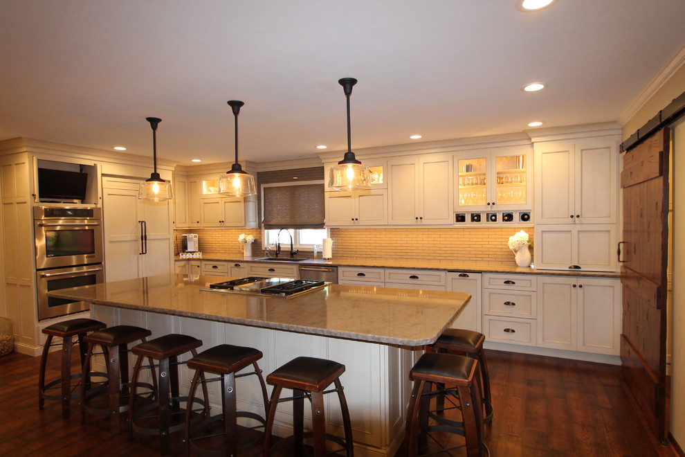 Kitchen - transitional kitchen idea