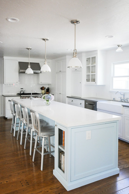 White Kitchen lantlig-koek