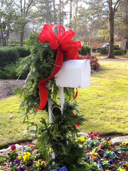 Mailbox Garland