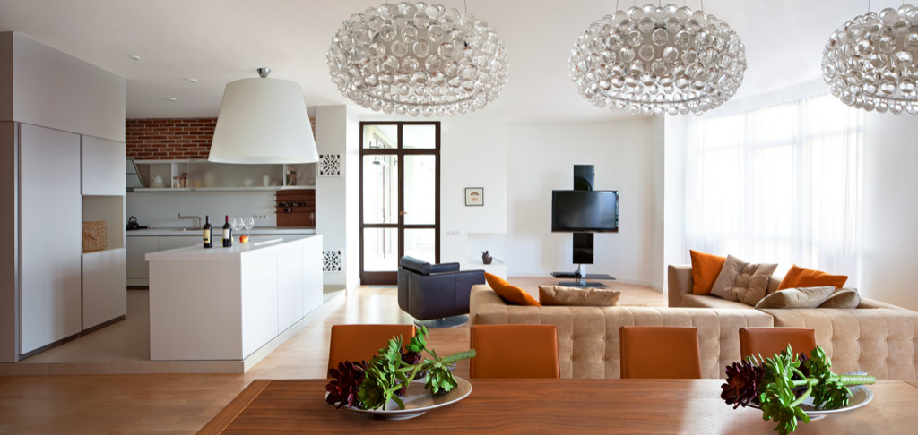 Я ЧУВСТВУЮ ТВОЮ УЛЫБКУ