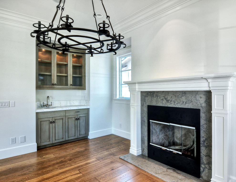 Inspiration for a transitional home design remodel in Orange County
