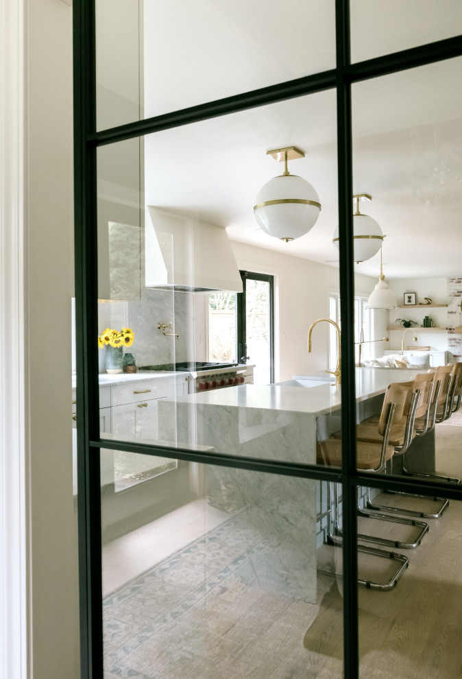 Kitchen - kitchen idea in Seattle