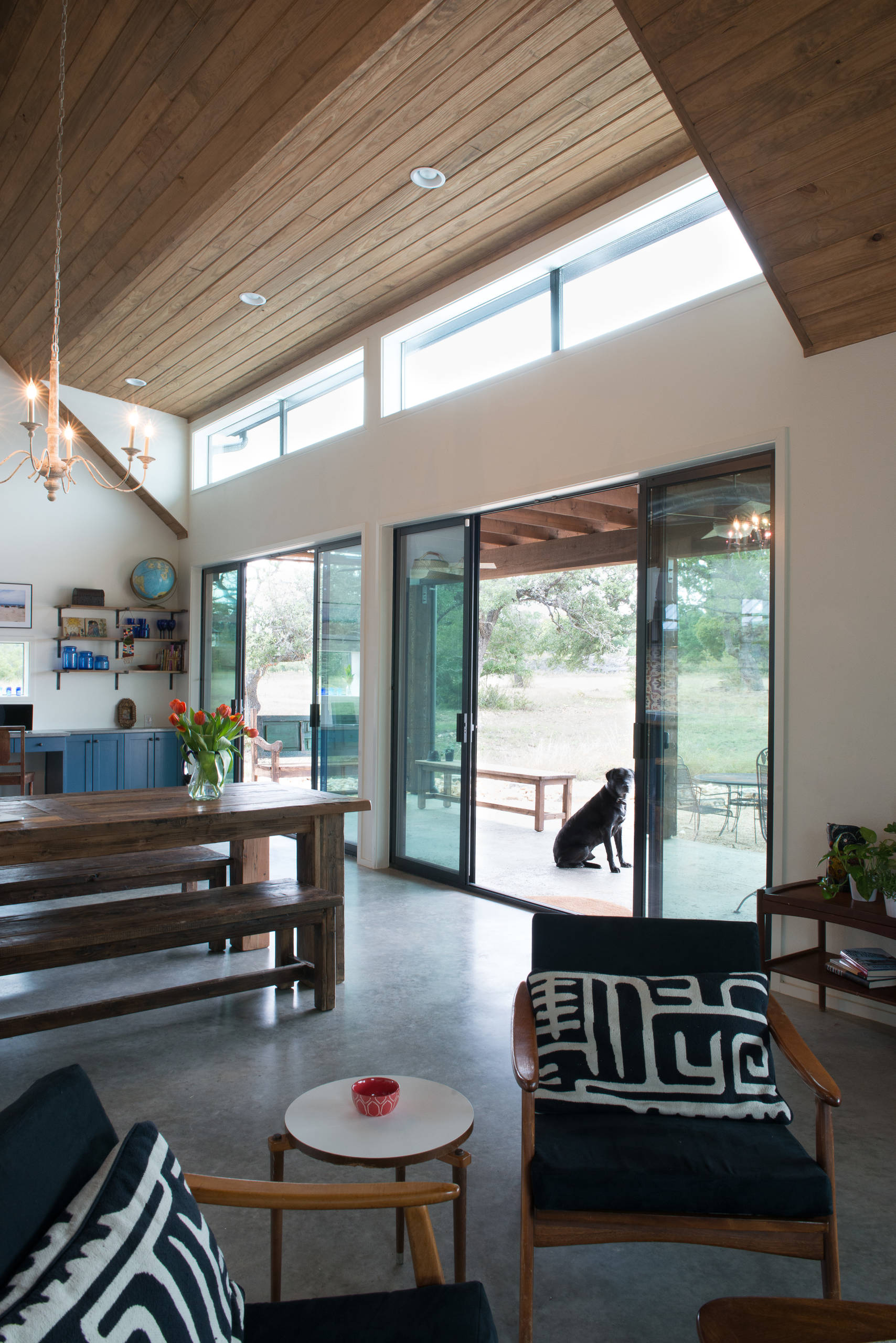 Kitchen of the Week: Blue Cabinets, High Ceilings and Big Windows, image size:1708x2560
