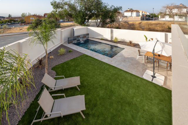 Piscina Proyecto R&iacute;o contemporary-pool
