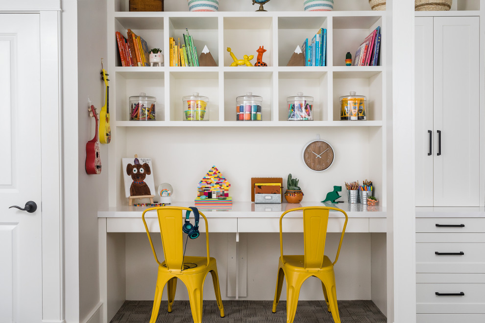 Transitional kids' room in Boston.