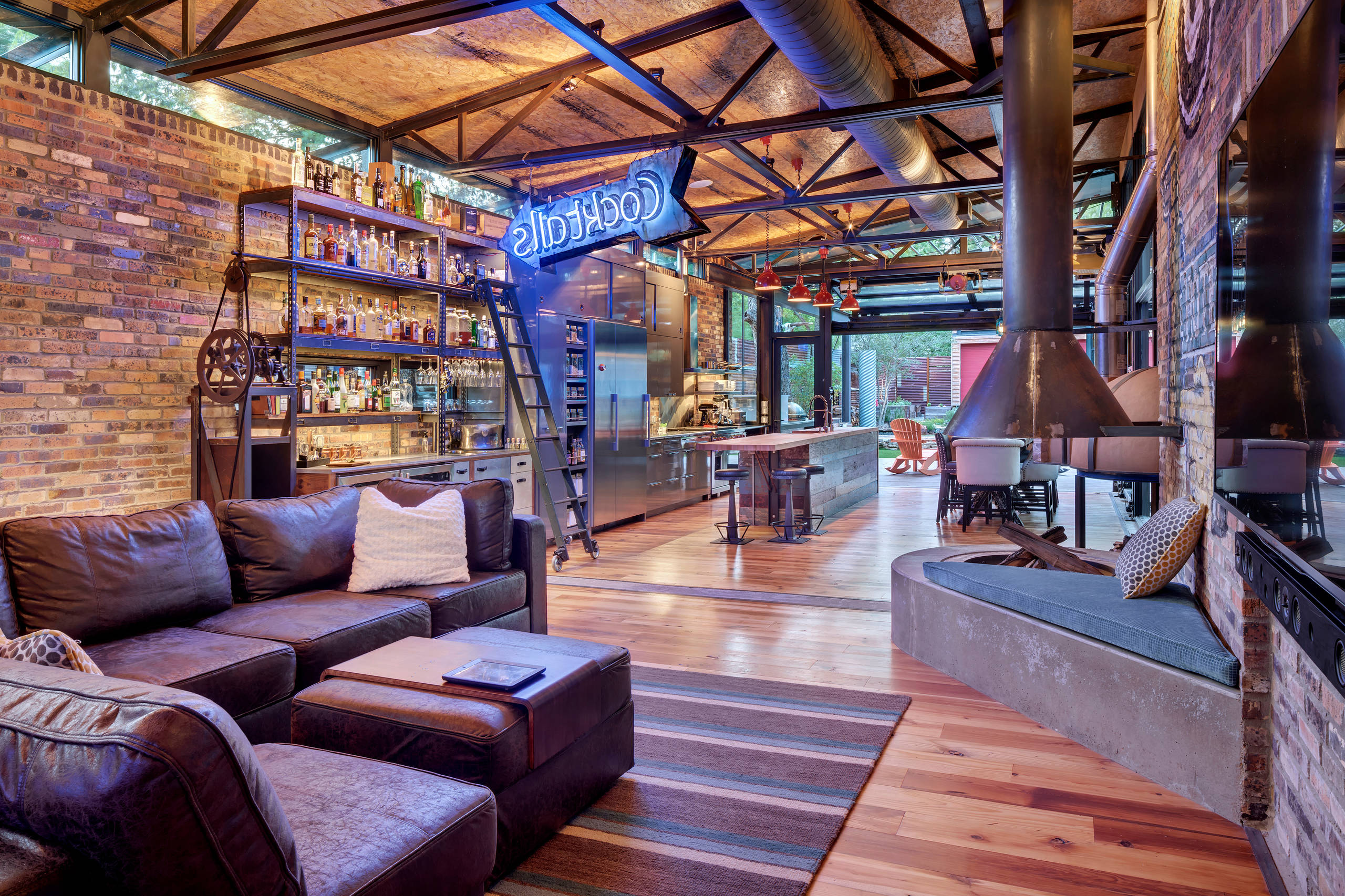 Houzz Tour: A Playful New Home With Restaurant Style