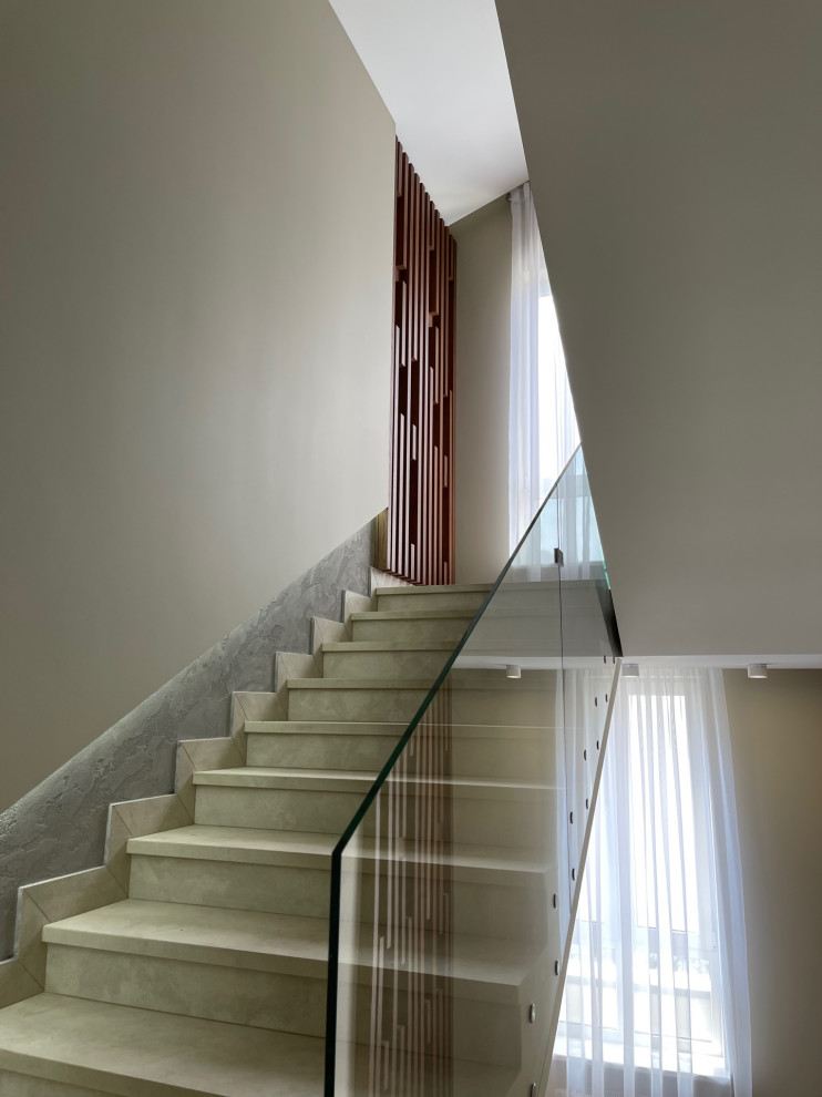 Лестница в жилом доме в г. Геленджике