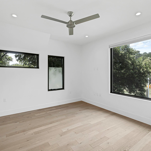 Minimalist home design photo in Austin