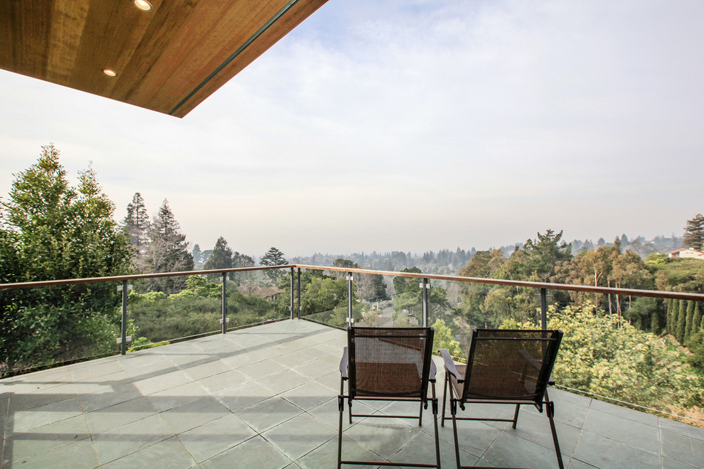 Photo of a large contemporary deck in San Francisco.
