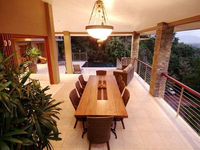Raintree Place trendy-terrasse