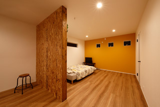 木目調のおしゃれな寝室の画像 21年5月 Houzz ハウズ