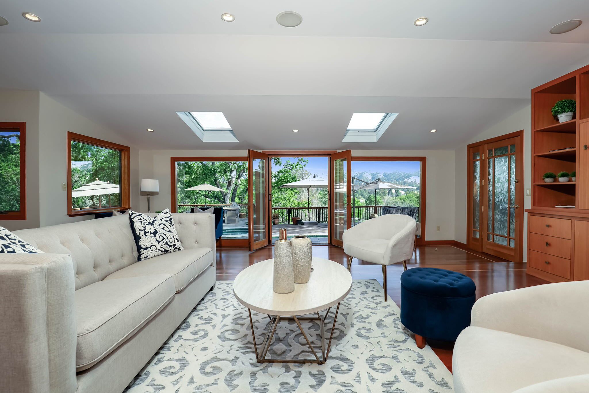 Lafayette Staging