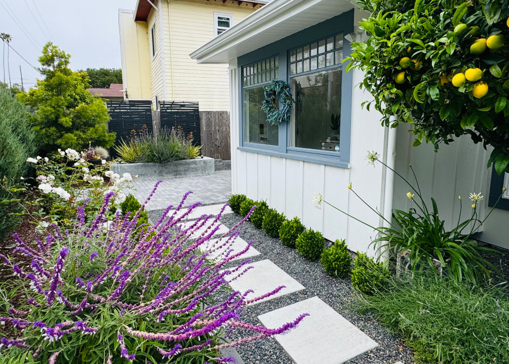 Santa Cruz Modern Cottage