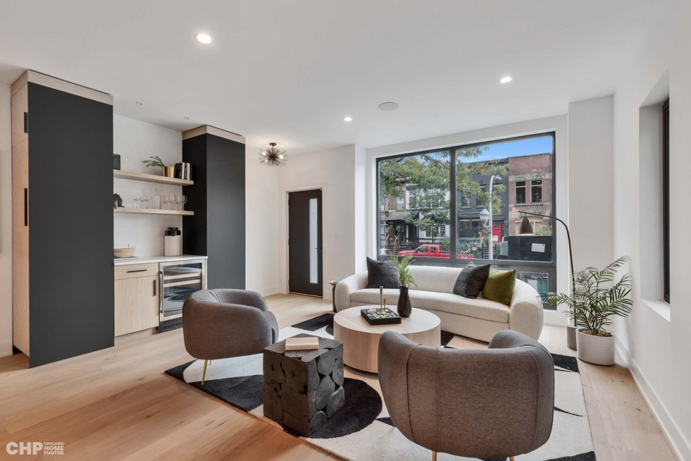 The Monroe Collection 2258 W Monroe | Developer