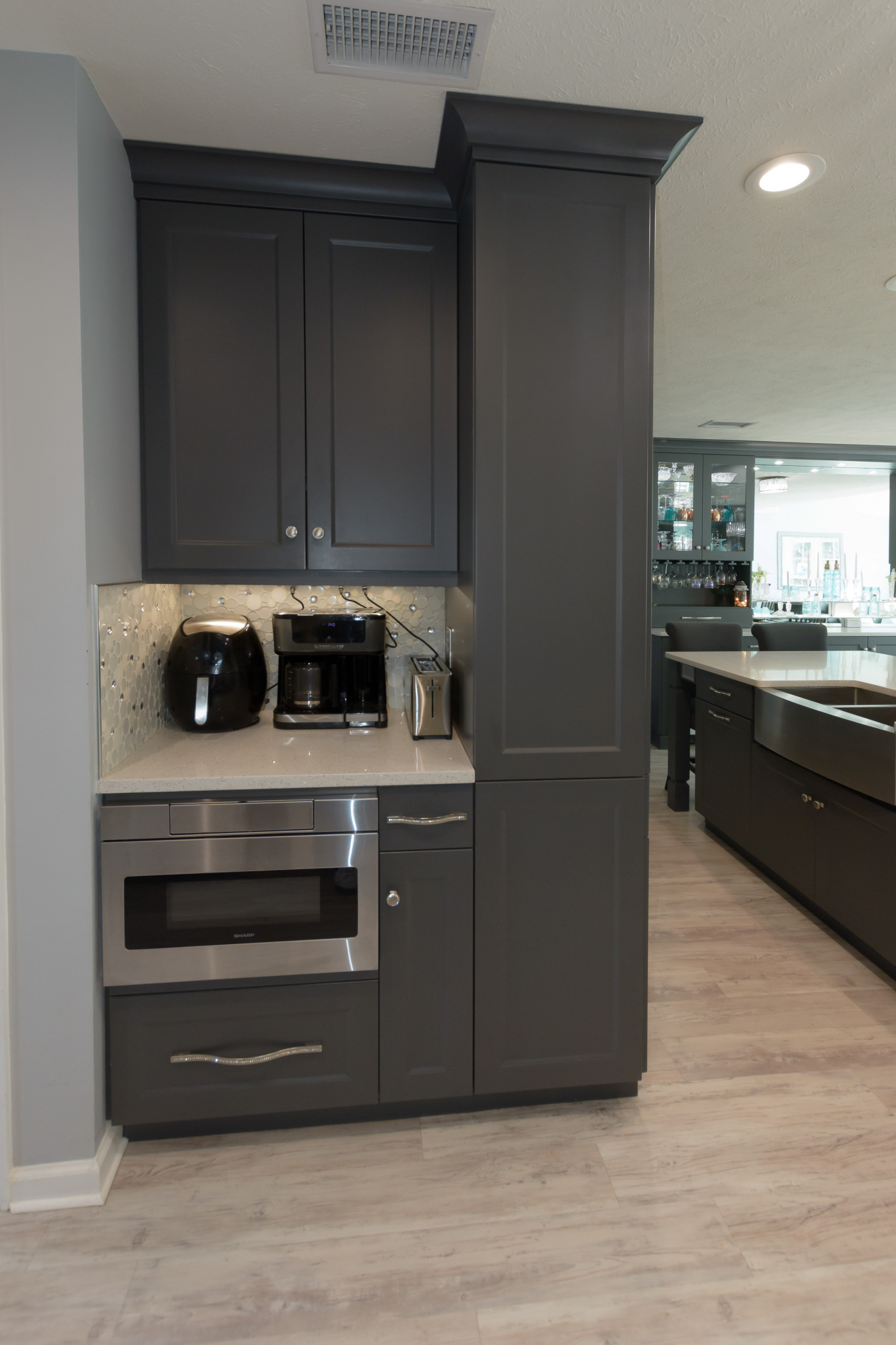 Surfside Beach Dark Kitchen with Bling