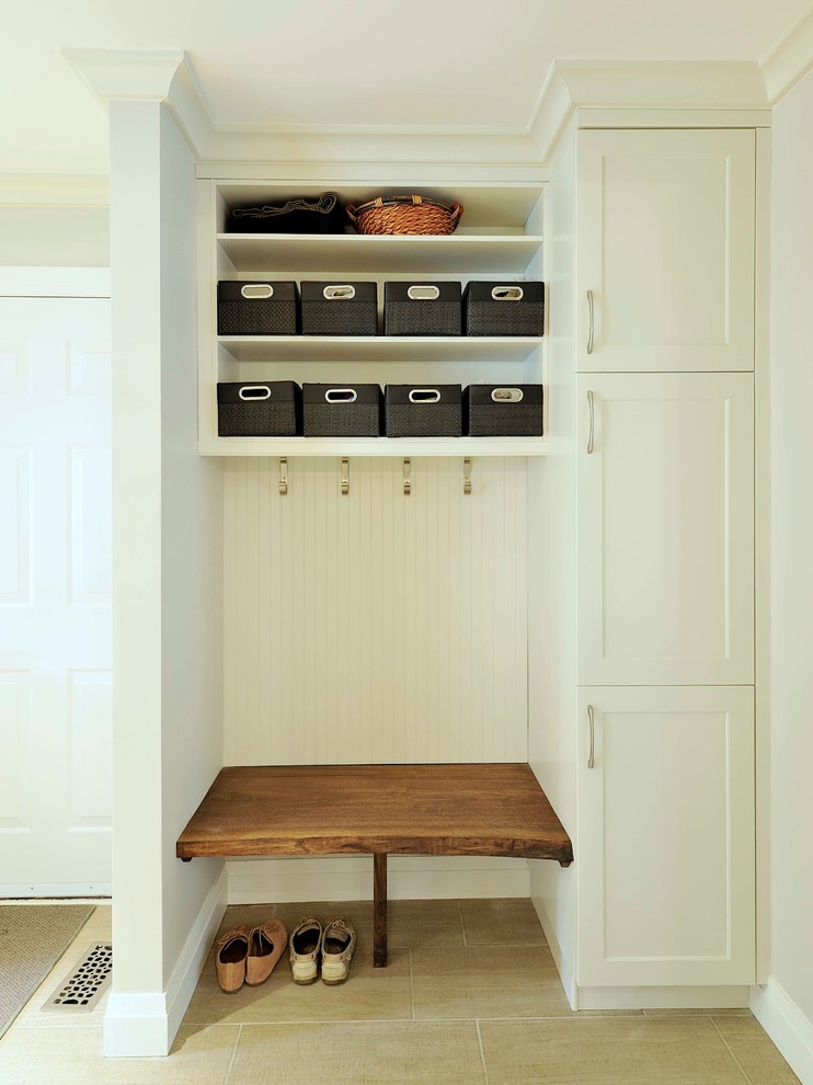 Inspiration for a transitional kitchen remodel in Ottawa