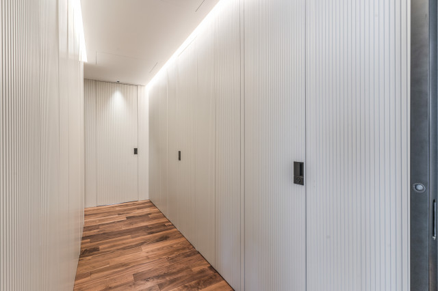 MADESIMO modern-hallway-and-landing
