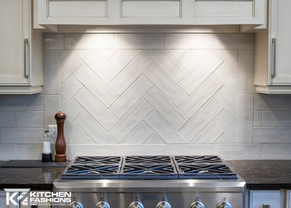 Kitchen - large transitional kitchen idea