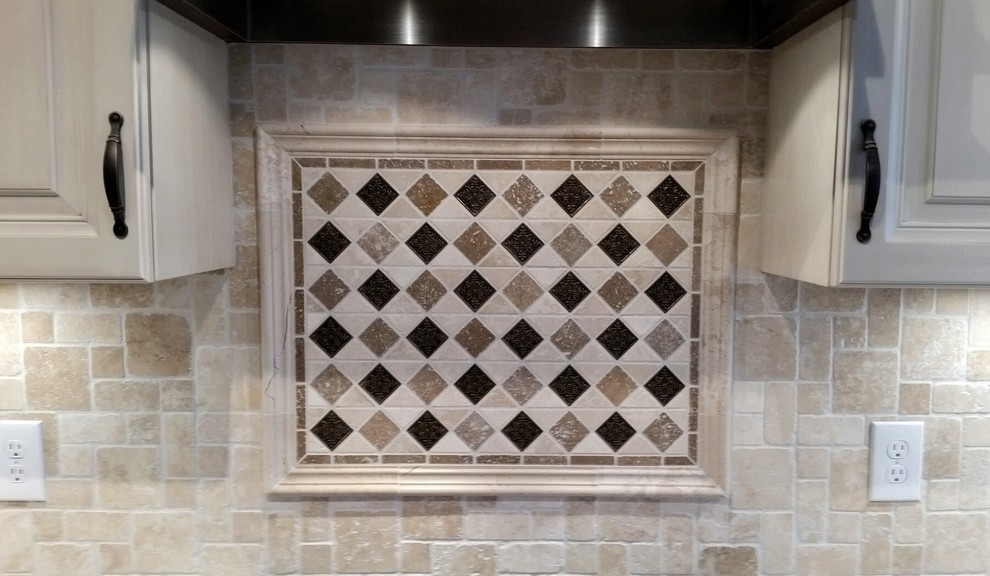 Kitchen - rustic kitchen idea in Calgary