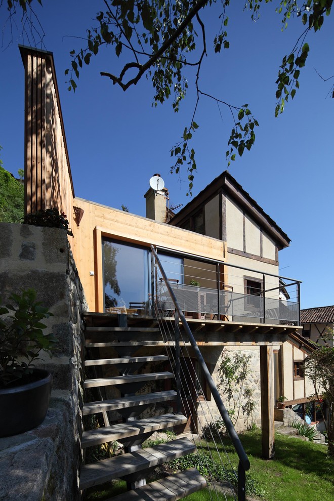 Cette photo montre une façade de maison.