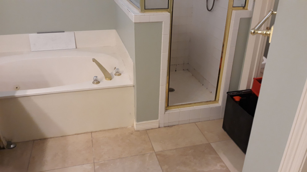 Inspiration for a transitional home design remodel in Dallas