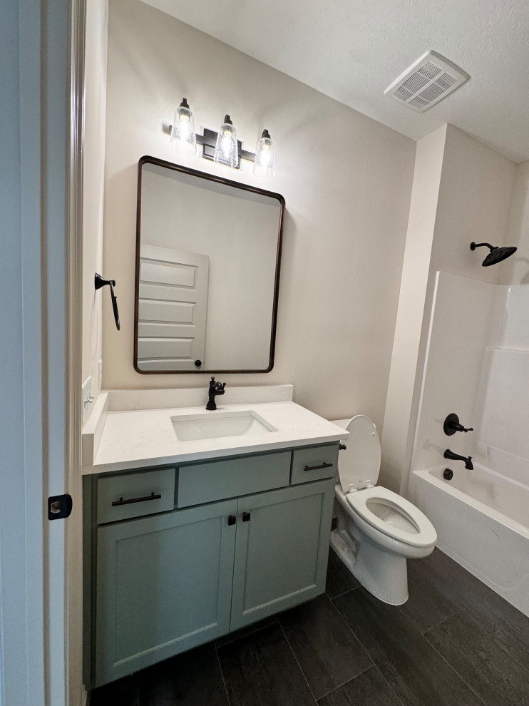 Various Spec Home Designs (working under Suzanne Vickers Construction)