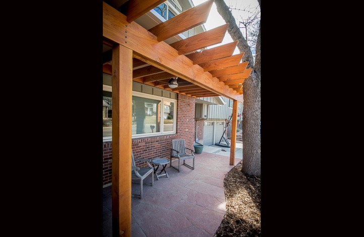 Inspiration for a traditional verandah in Denver.